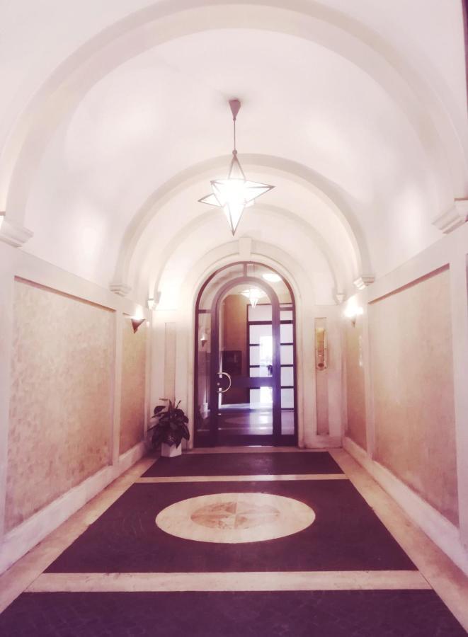 Roman Holidays Boutique Ngoại thất bức ảnh